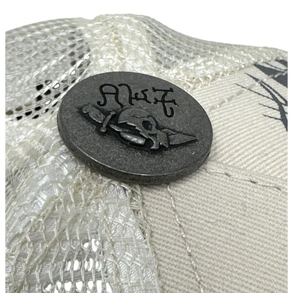 Ed Hardy Embroidered Battle
Skull - Khaki SnapBack Cap - Picture 13 of 16